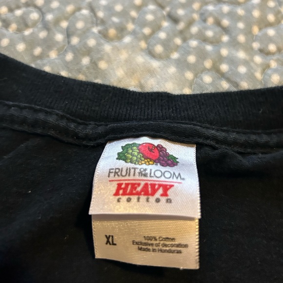 Vintage Family Guy XL black tee ; great front graphic Clean with a light fade - Picture 6 of 9